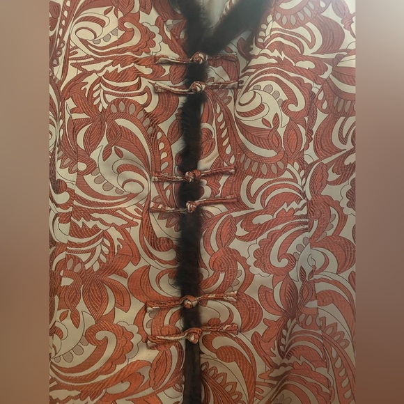 Grace Chuang 100% Silk Orange and Gold Brocade Coat - Picture 5 of 11